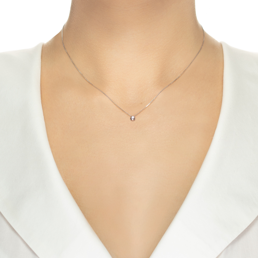 Lantisor din aur 18K cu pandantiv cu diamant 0,02 ct., model Orsini 0450CI-02 Lantisor din aur 18K cu pandantiv cu diamant 0,02 ct., model Orsini 0450CI-02