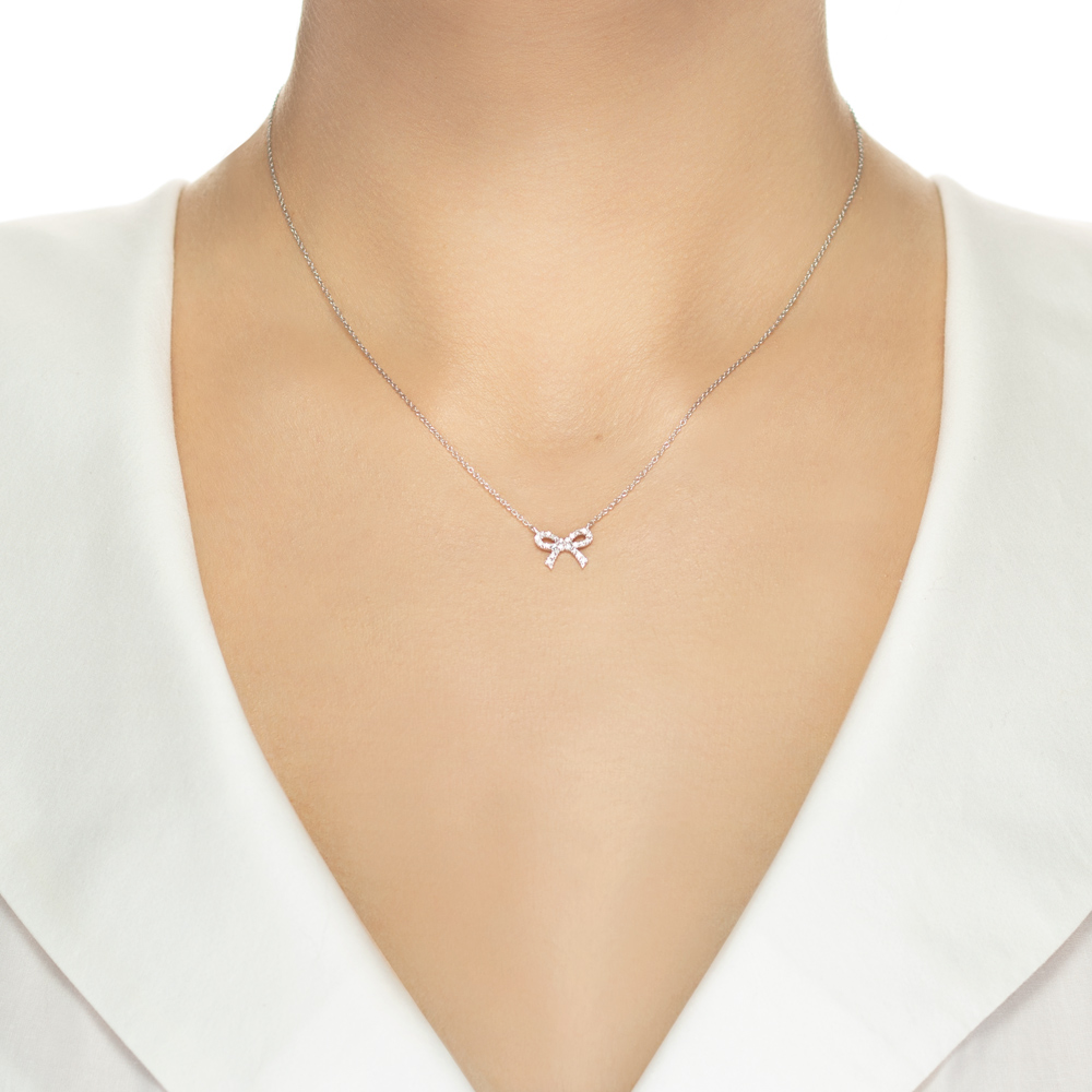catch up so much snow Lantisor din aur 18K cu pandantiv funda cu diamante 0,13 ct., model Orsini 0467CI catch up so much snow Lantisor din aur 18K cu pandantiv funda cu diamante 0,13 ct., model Orsini 0467CI
