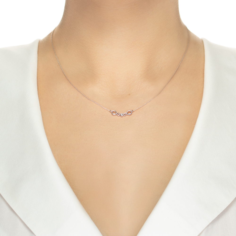 Lantisor din aur 18K cu pandantiv cu diamant 0,01 ct., model Orsini 0476CI Lantisor din aur 18K cu pandantiv cu diamant 0,01 ct., model Orsini 0476CI