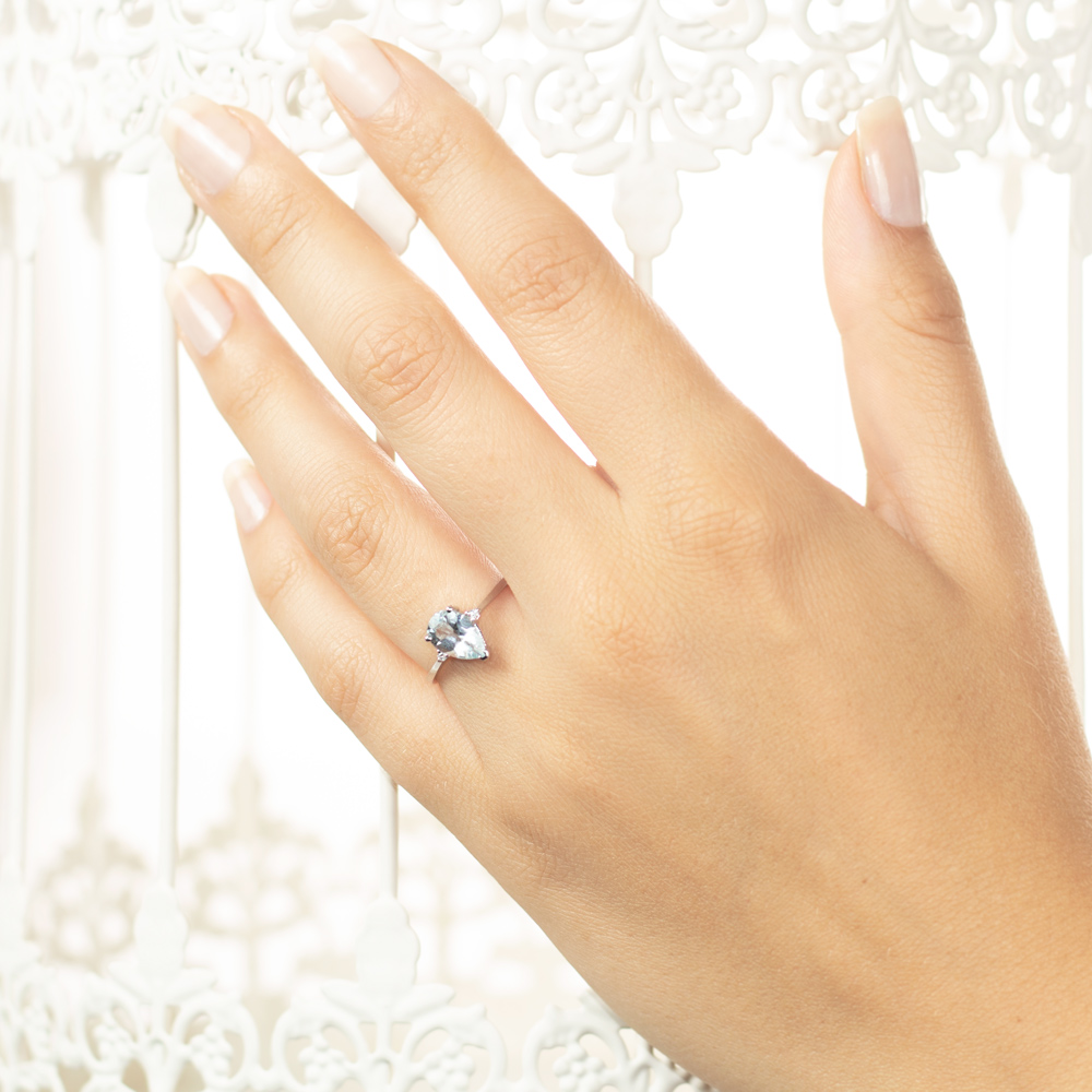 Inel de logodna din aur 18K cu acvamarin 1,00 ct. si diamante 0,02 ct., model Orsini 2783G-6X9 Inel de logodna din aur 18K cu acvamarin 1,00 ct. si diamante 0,02 ct., model Orsini 2783G-6X9